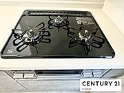 三口コンロで料理もはかどりますね！グリルもあります！