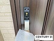 開錠・施錠に便利なスマートキー採用！