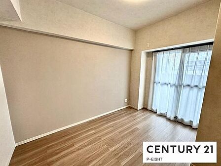 バルコニーに面している明るい部屋です!