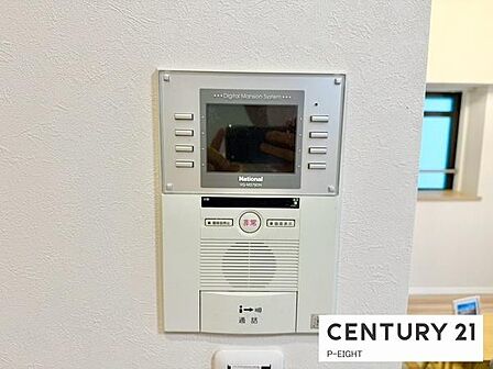 モニター付きインターホンで来客者の顔も見えて安心です!
