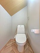 2階トイレ新品交換済み