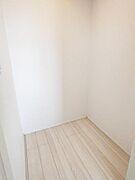 2階納戸1.12帖　書斎としても大型収納としてもお使いいただける利便性の高い納戸付き