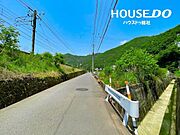 前面道路です。道路幅は約4.5ｍです。