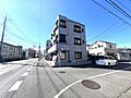 角地で駐車場4...