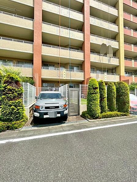 【駐車場】専用駐車場付(車種による)