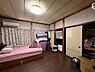 洋室：1階洋室8帖の様子です。
