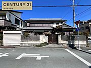 南東角地で日当たり良好♪