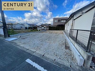 外観：飯田線「豊川」駅バス10分、「本野」バス停徒歩約9分♪【豊川市立三蔵子小学校・金屋中学校エリア】 小学校まで徒歩約10分、中学校まで徒歩約22分