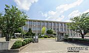 霧島市立隼人中学校まで2700m