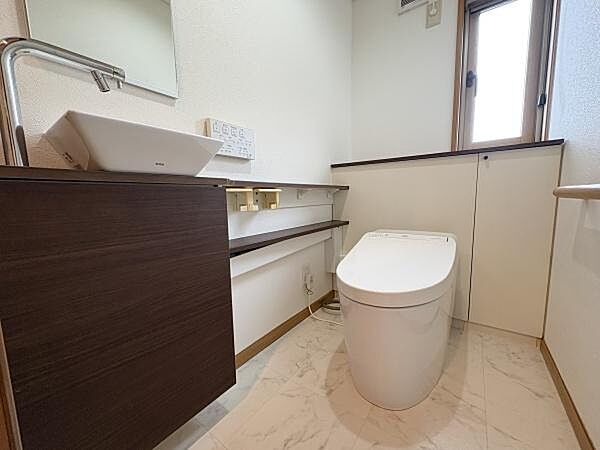 トイレを拡大表示