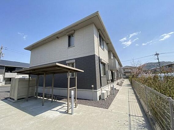外観はシンプル...