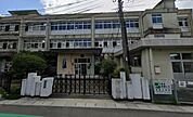 大分市立滝尾小学校まで650m、大分市立滝尾小学校まで約650ｍ