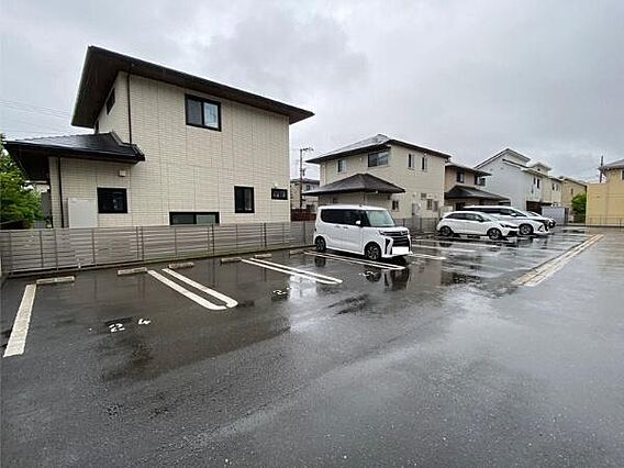 現地写真には広...