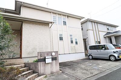 外観：内覧予約・資料請求随時受付中♪住宅ローンのご相談・その他ご質問など、お気軽にお問合せください！