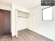 収納が充実しているからこそ、お部屋はいつも広々。掃除や片付けもラクになり、居心地の良い暮らしが続きます。