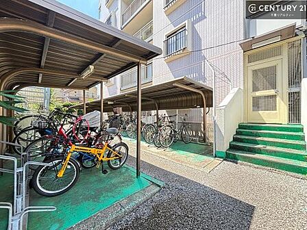 駐輪場は共有です！空き状況に関しては弊社までお気軽にお問い合わせください。