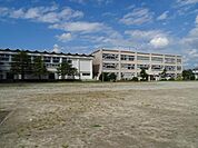 木更津市立木更津第二小学校まで836m