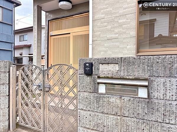 玄関を拡大表示