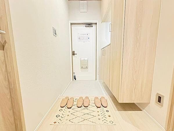 玄関を拡大表示