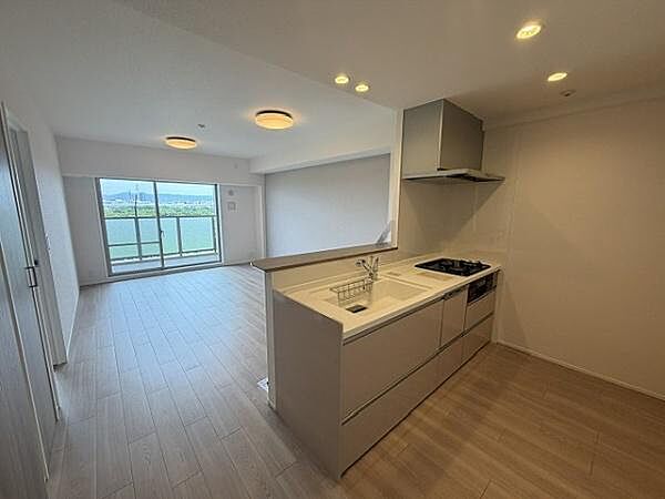 リビング/ダイニングを拡大表示