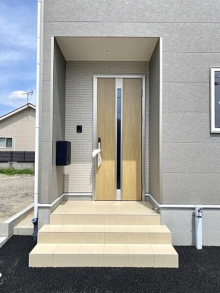 玄関を拡大表示