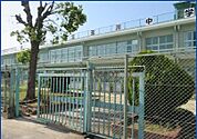 東大阪市立玉川中学校まで539m