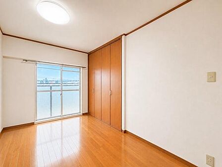 ※AIにて荷物の消去加工をしております。