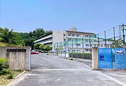 四條畷市立田原中学校まで1568m