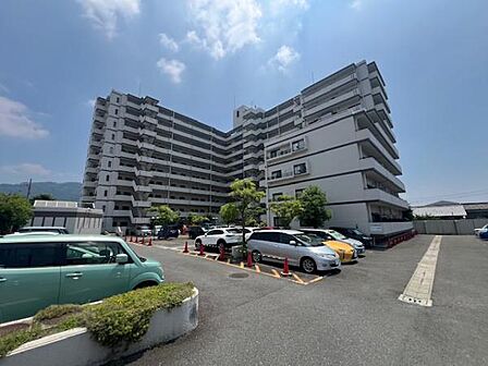 ■人気のカウンターキッチン♪■バルコニーからの眺望もよく気持ちよく過ごせます♪■物件のお問い合わせはスマイシア不動産販売まで♪