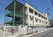 東大阪市立枚岡西小学校まで858m