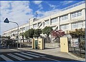 東大阪市立弥刀中学校まで498m