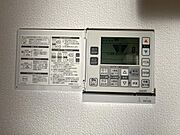 床暖房付き。足元の冷えやすい女性におすすめです。また、空気を汚さず暖めるので、クリーンな暖かさでお子様やペットにも安心です