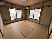 居住中につき、AIを用いて室内の家具を消去する加工を施しています。
