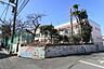 周辺：西三田幼稚園まで650m、園庭にはアスレチックや遊具がたくさんあり思い切り身体を動かして遊べます。自主性を身体で学ぶ。