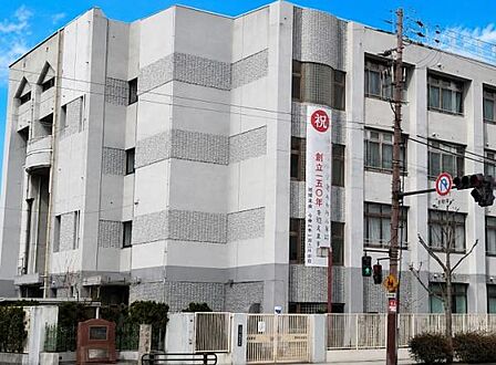 大阪市立本田小学校.まで556m
