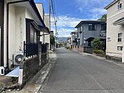小学校まで徒歩7分、子育て安心♪