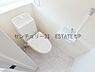 トイレ：【トイレ】温水洗浄便座付きのトイレです。