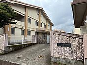 鹿児島市立八幡小学校まで357m、鹿児島市立八幡小学校は、校訓「考える・がんばる・助け合う」のもと、地域と連携し、学び合いながら心豊かに成長する学校です。
