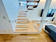 【階段】リビング階段なので家族のコミュニケーションが増えますね。