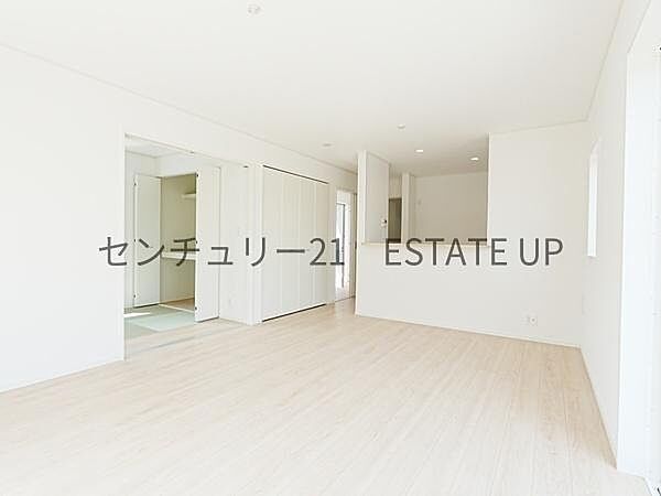 リビング/ダイニングを拡大表示