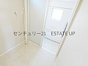 【洗面台・洗面所】洗面所横のスペース。ランドリールームでも収納スペースでも多様にご使用できます♪
