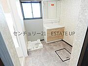 【洗面台・洗面所】スペースの広い洗面所が特徴♪