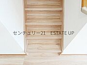 【階段】リビング階段なので家族のコミュニケーションが増えますね。