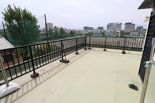 バルコニーを拡大表示