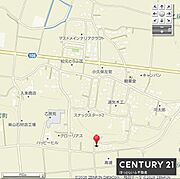 現地案内図で周辺道路や主要施設の位置関係が一目で確認できます。近隣の飲食店や店舗も地図上にしっかり表示されています。目的地までのアクセスが分かりやすい案内になっています。