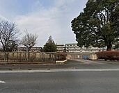 志和池小学校まで308m