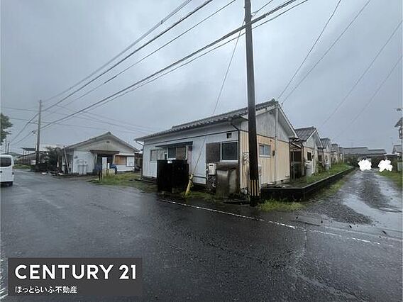 現地は広々とし...