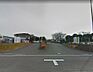 周辺：三股町立三股西小学校まで457m、知・徳・体の調和のとれた、人間性豊かな児童の育成