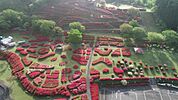 椎八重公園まで2268m、三股町シャクナゲの森の手前に位置する公園です。四季の花は春の桜とツツジの季節がベストシーズンです