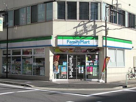 ファミリーマー...
